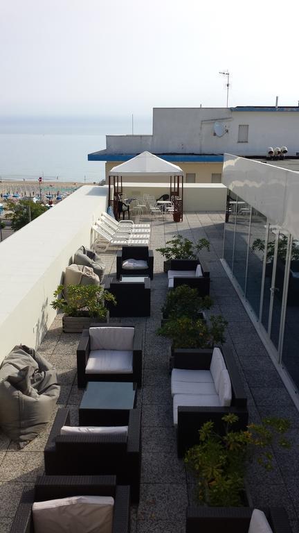 Hotel Alexander Riccione Exterior foto