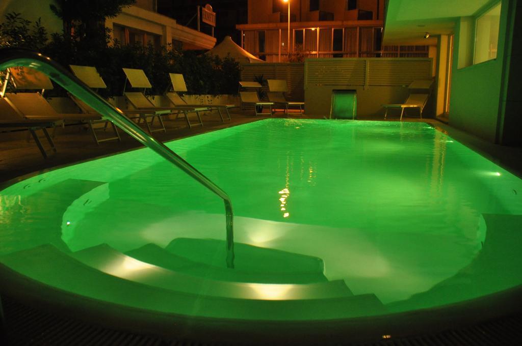 Hotel Alexander Riccione Exterior foto